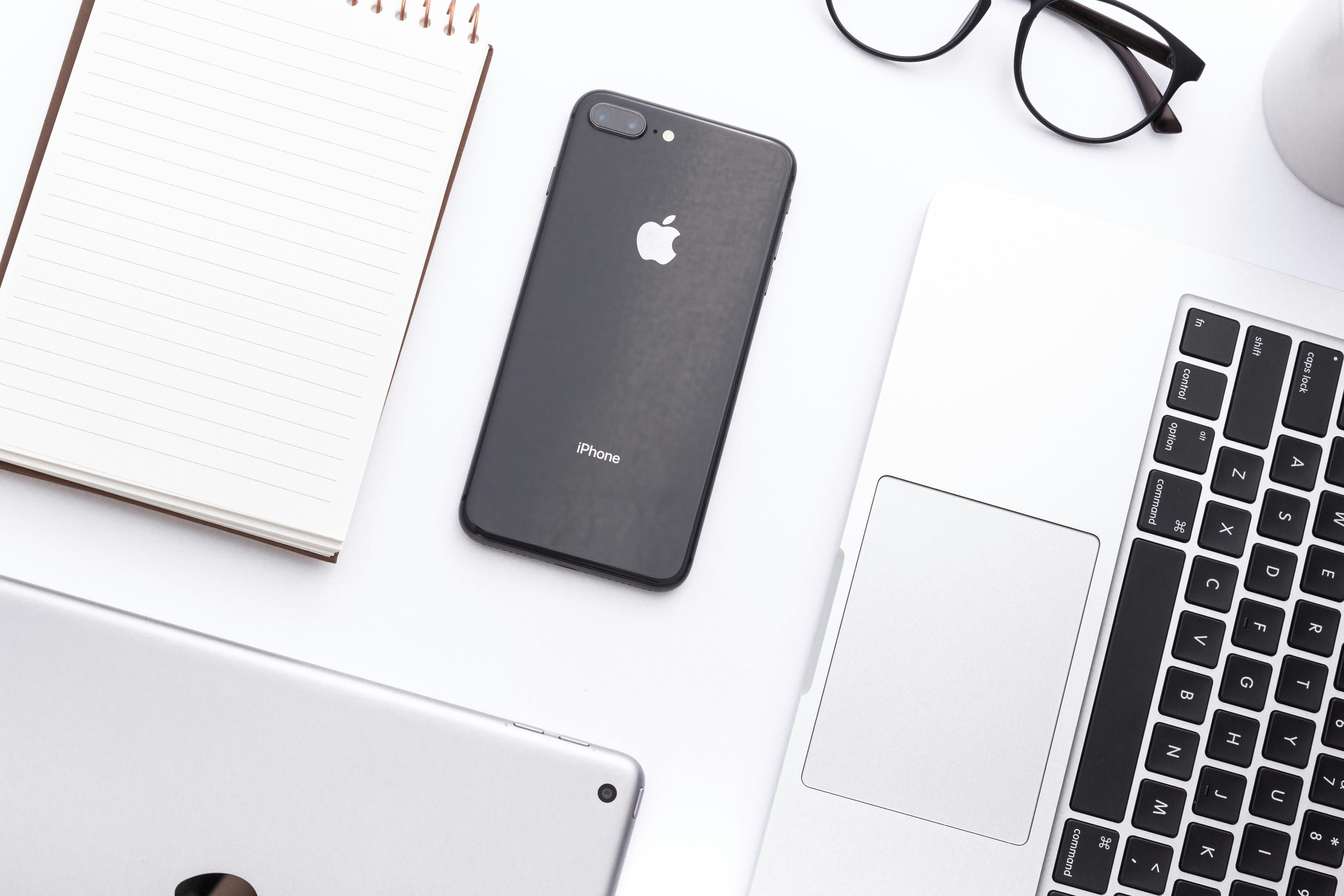 Image of different Apple devices